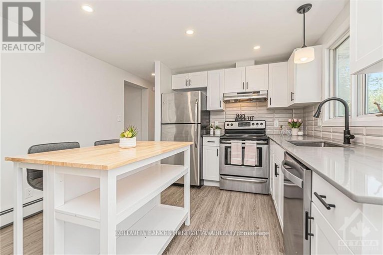 29035711/351-amiens-street/bilberry-creekqueenswood-heights/ottawa/ontario/K1E1P1_10