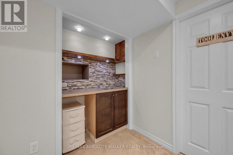 29594614/1024-marconi-avenue/morgans-grantsouth-march/ottawa/ontario/K2W0C8_27