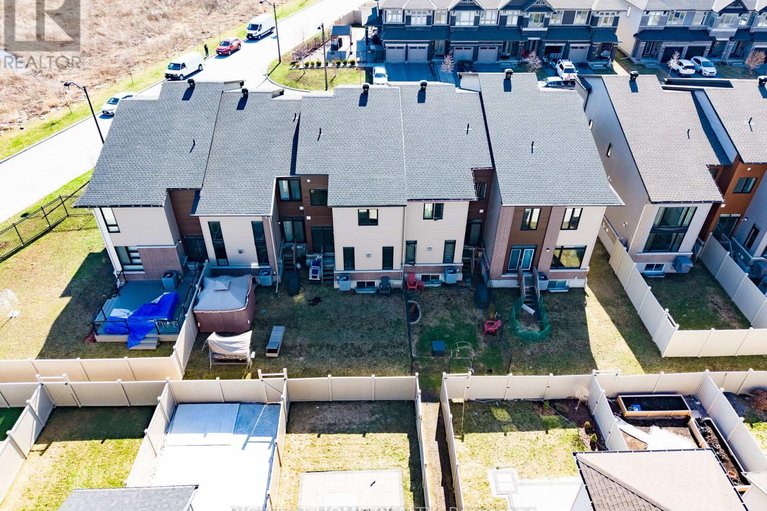 29632848/500-triangle-street/emerald-meadowstrailwest/ottawa/ontario/K2V0M8_30