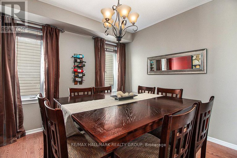 28370521/280-trail-side-circle/springridgeeast-village/ottawa/ontario/K4A5B1_9