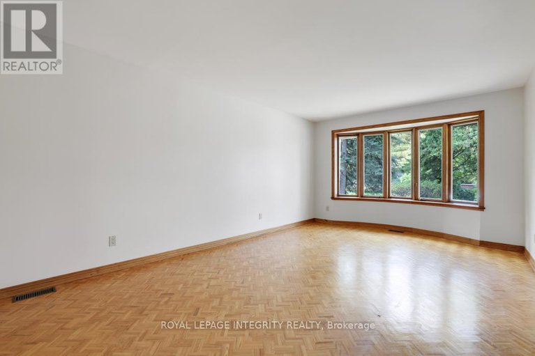 28932150/2291-courtice-avenue-e/alta-vista/ottawa/ontario/K1H7G7_5