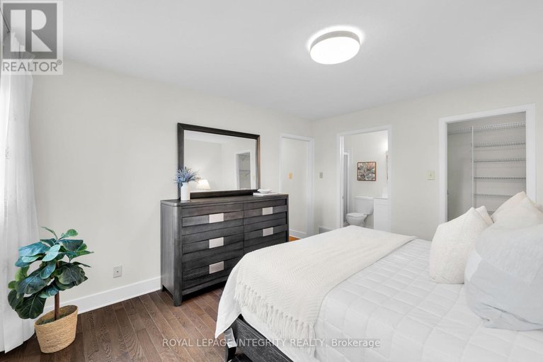 28882325/1979-jasper-avenue/ellwood/ottawa/ontario/K1V0X9_19