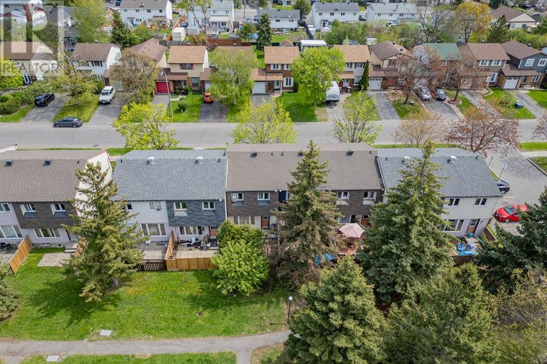 29241768/11-1342-cedarcroft-crescent/pineview/ottawa/ontario/K1B5C8_41