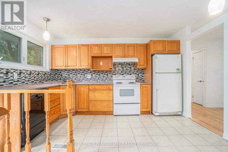 28532553/8-newgale-street/crystal-beach/ottawa/ontario/K2H5R3_8
