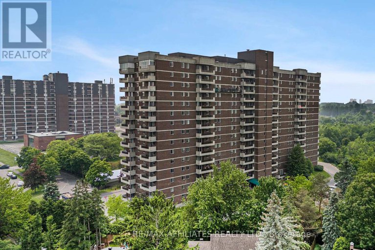 28447664/211-1705-playfair-drive/playfair-park/ottawa/ontario/K1H8P6_28