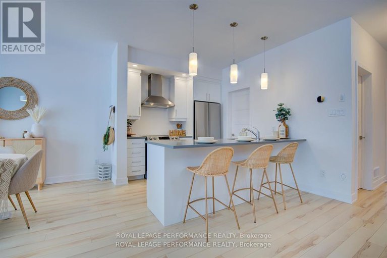 29621928/2525-gray-crescent/town-of-rockland/clarence-rockland/ontario/K4K0J2_17