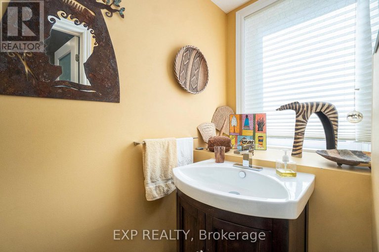 28907579/15-710-coronation-avenue/riverview-park/ottawa/ontario/K1G4G7_15