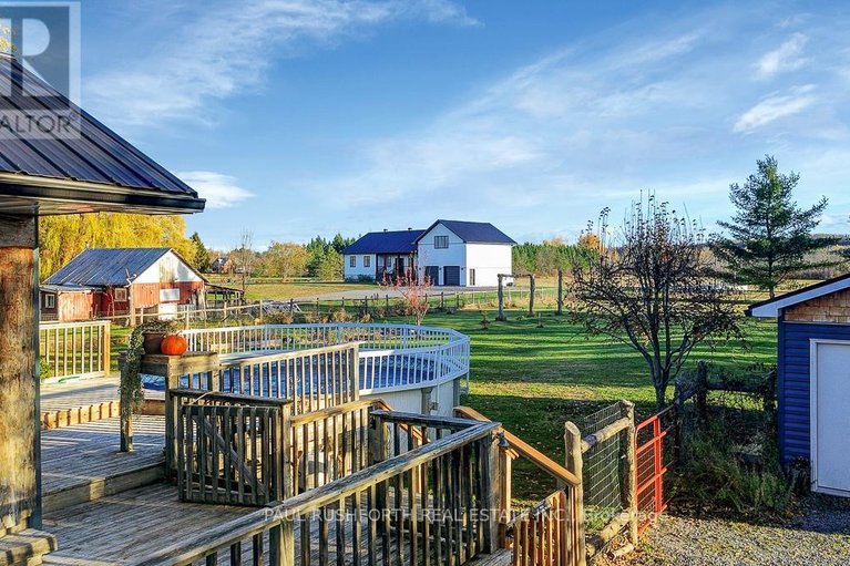 29451023/3304-old-highway-17/clarencerockland-twp/clarence-rockland/ontario/K4K1W3_30