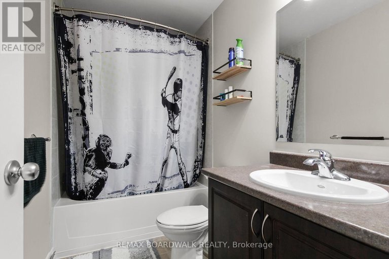 29665086/249-garrity-crescent/strandherd/ottawa/ontario/K2J3T6_20