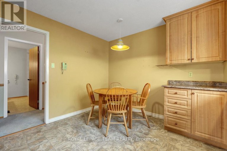 29024962/72-craig-henry-drive/craig-henrywoodvale/ottawa/ontario/K2G3Z6_10