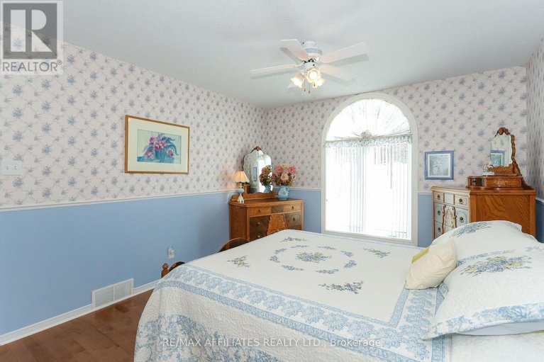 28299464/340-wilson-road/clarencerockland-twp/clarence-rockland/ontario/K4K1K7_20