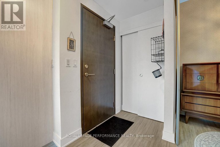 29624486/1004-118-holmwood-avenue/glebe/ottawa/ontario/K1S5J5_4