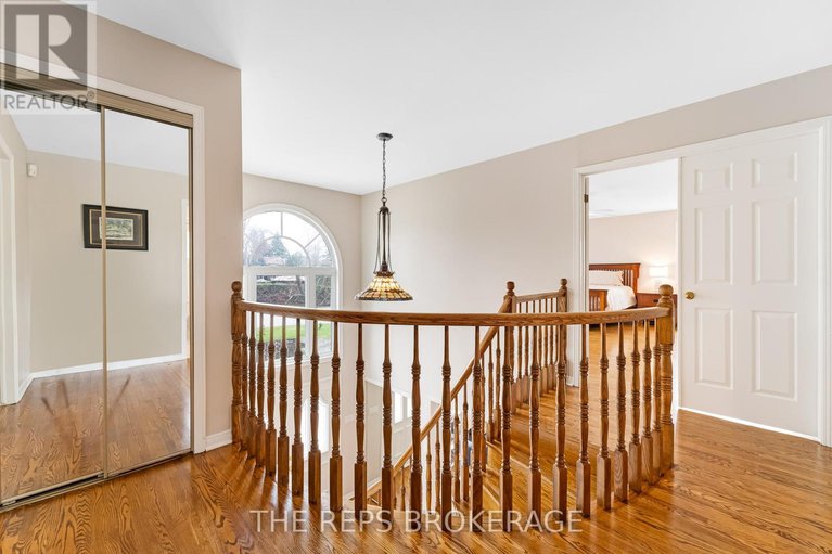 28336978/3062-upper-otterson-place/mooneys-bayrevelstoke/ottawa/ontario/K1V7B6_17