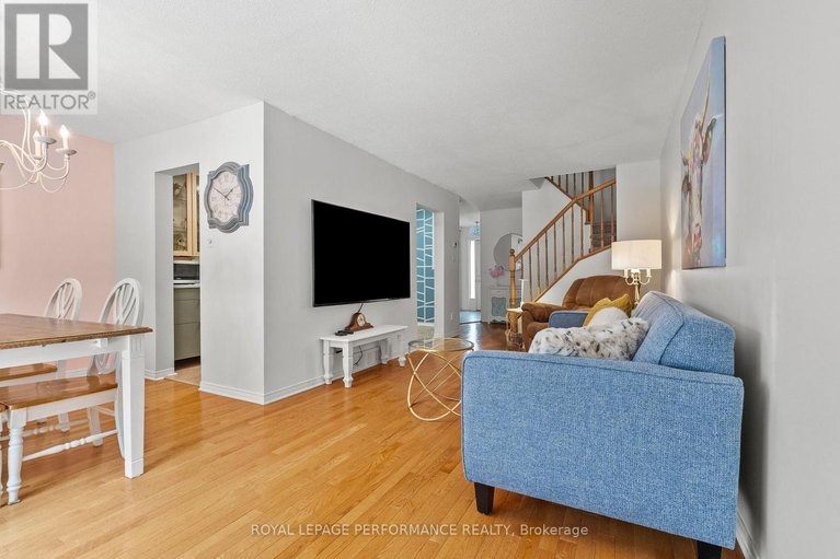 29485311/1126-millwood-court/convent-glen-north/ottawa/ontario/K1C3G1_9