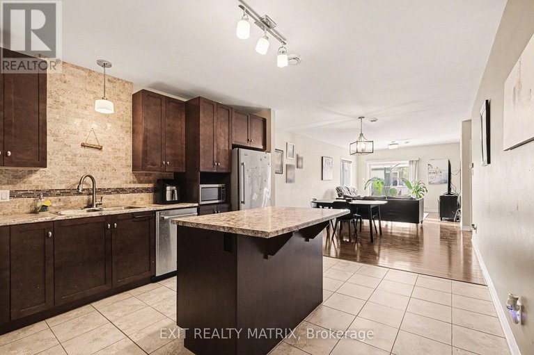 29312326/305-300-solstice-crescent/embrun/russell/ontario/K0A1W0_5