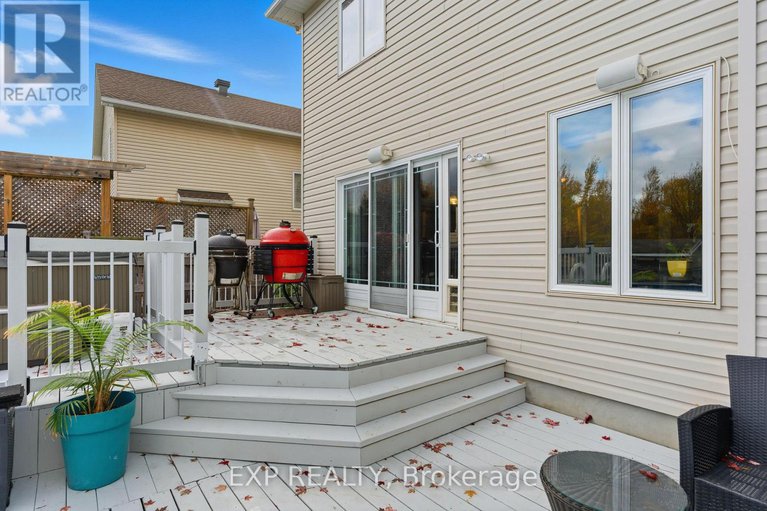 29033909/17-olde-towne-avenue/village-of-russell/russell/ontario/K4R0A5_46