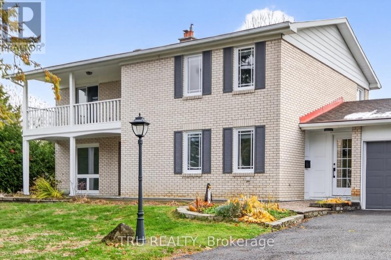 29114347/12-apache-crescent/city-viewskylinefisher-heightsparkwood-hills/ottawa/ontario/K2E6H7_2