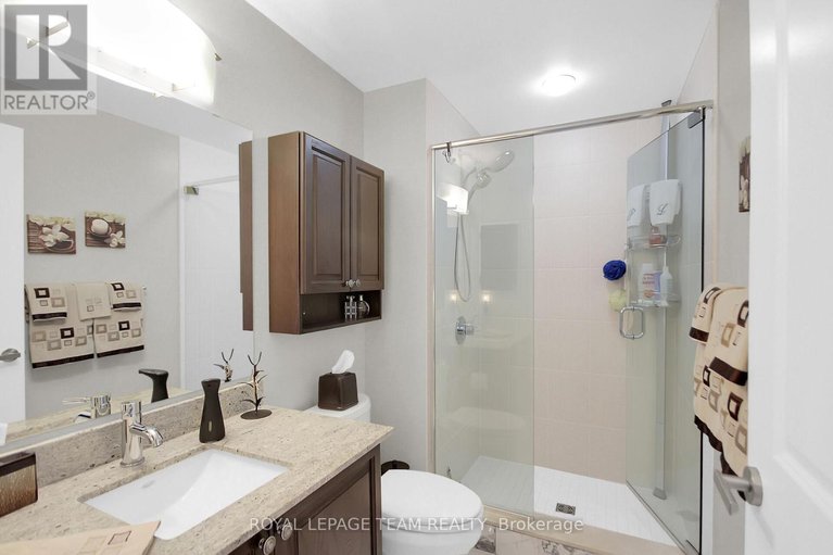 28584984/1104-90-landry-street-w/vanier/ottawa/ontario/K1L0A9_33