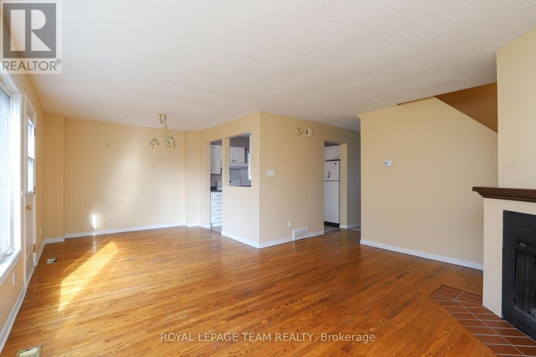 28562833/39-benlark-road/on-the-green/ottawa/ontario/K2J2L5_13