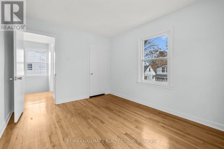 29115162/9-bedford-crescent/manor-park/ottawa/ontario/K1K0E3_16