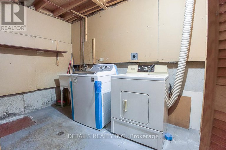 27963218/419-viewmount-drive/borden-farmstewart-farmcarleton-heightsparkwood-hills/ottawa/ontario/K2E7P1_28
