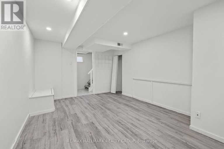 29115162/9-bedford-crescent/manor-park/ottawa/ontario/K1K0E3_21