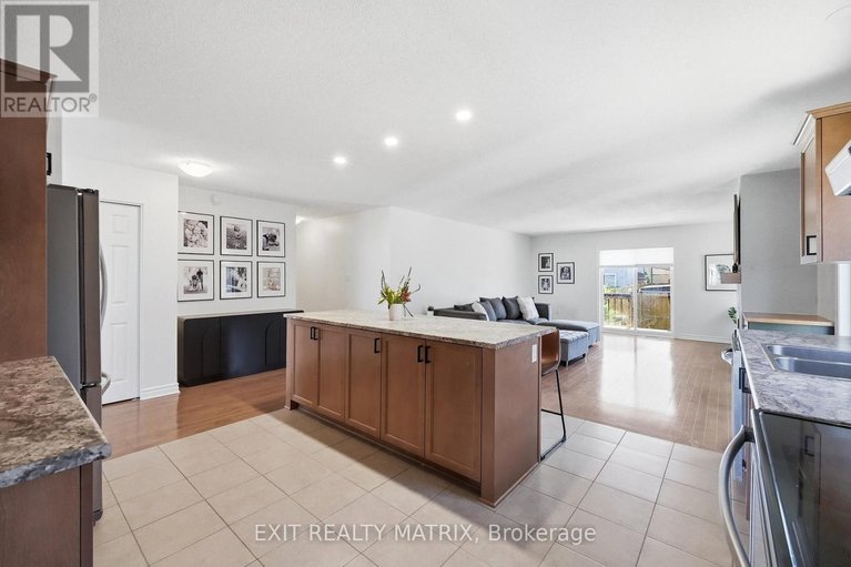 29681482/129-abbey-crescent/village-of-russell/russell/ontario/K4R1A1_7