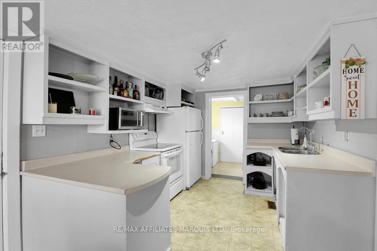 29112425/4872-nine-mile-road/south-glengarry-charlottenburgh-twp/south-glengarry/ontario/K0C1S0_10