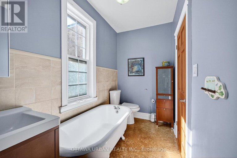 28875880/145-rochester-street/west-centre-town/ottawa/ontario/K1R7M2_18