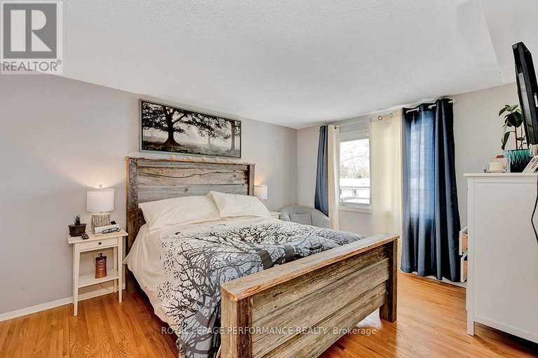 29472801/122-post-road/glencairnhazeldean/ottawa/ontario/K2L1L2_13