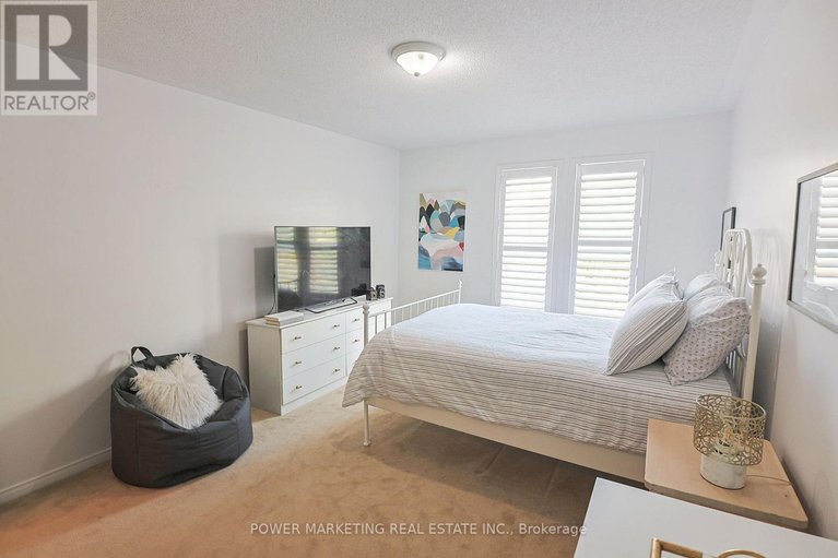 28585317/124-strathcarron-crescent/morgans-grantsouth-march/ottawa/ontario/K2K0C7_18