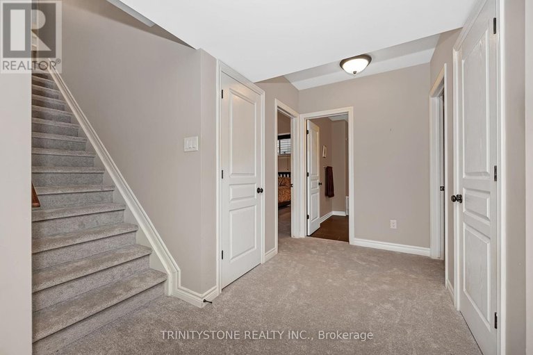 28903888/452-landswood-way/stittsville-south/ottawa/ontario/K2S0A4_32