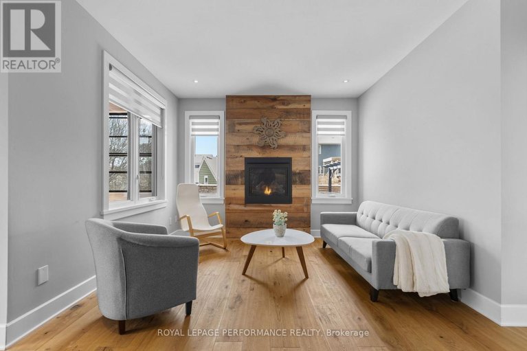 29486299/597-robert-hill-street/almonte/mississippi-mills/ontario/K0A1A0_6