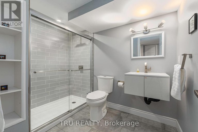 29057130/403-bank-street/ottawa/ontario/K2P1Y6_30