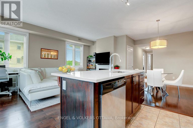 28759524/e-188-hornchurch-lane/longfields/ottawa/ontario/K2J2T3_18