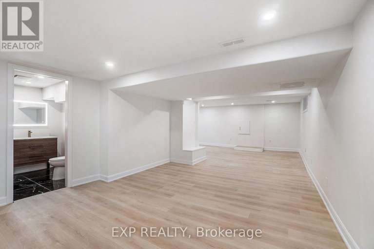 28435442/41-barnes-crescent/leslie-park/ottawa/ontario/K2H7C1_25