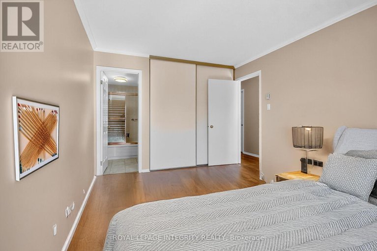 29150140/a-214-equestrian-drive-n/bridlewood/ottawa/ontario/K2M1E2_16