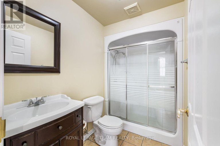 28382837/2911-ahearn-avenue/britannia/ottawa/ontario/K2B7A1_23