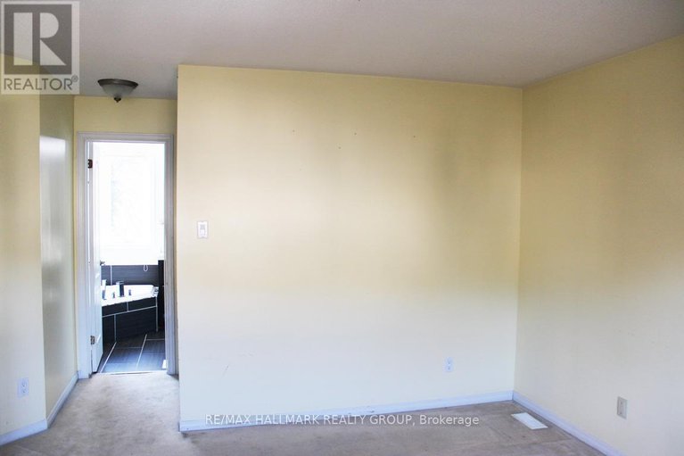 28470915/47-emerald-meadows-drive/emerald-meadowstrailwest/ottawa/ontario/K2M2L5_17