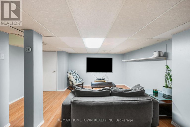 28783270/8b-sonnet-crescent/westcliffe-estates/ottawa/ontario/K2H8W6_21