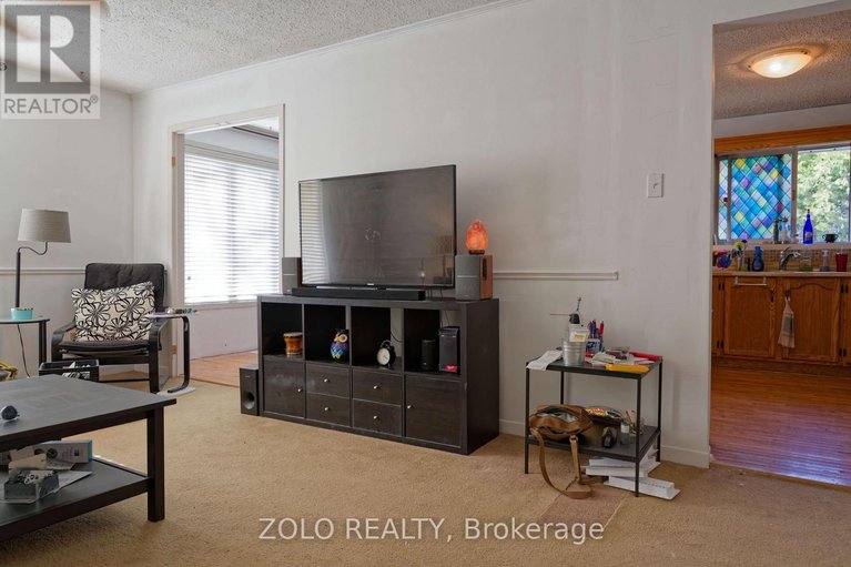 29667899/4075-lafortune-drive/vernon/ottawa/ontario/K0A3J0_13