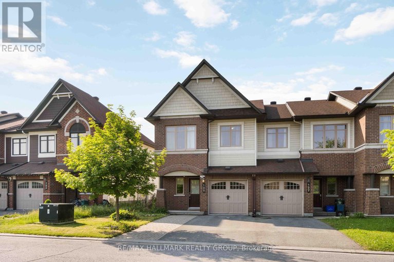 28463809/125-mancini-way/strandherd/ottawa/ontario/K2J5X3_2