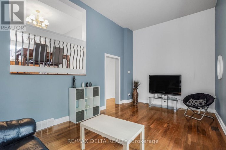 28534404/8-2296-orient-park-drive/blackburn-hamlet-south/ottawa/ontario/K1B4N6_9