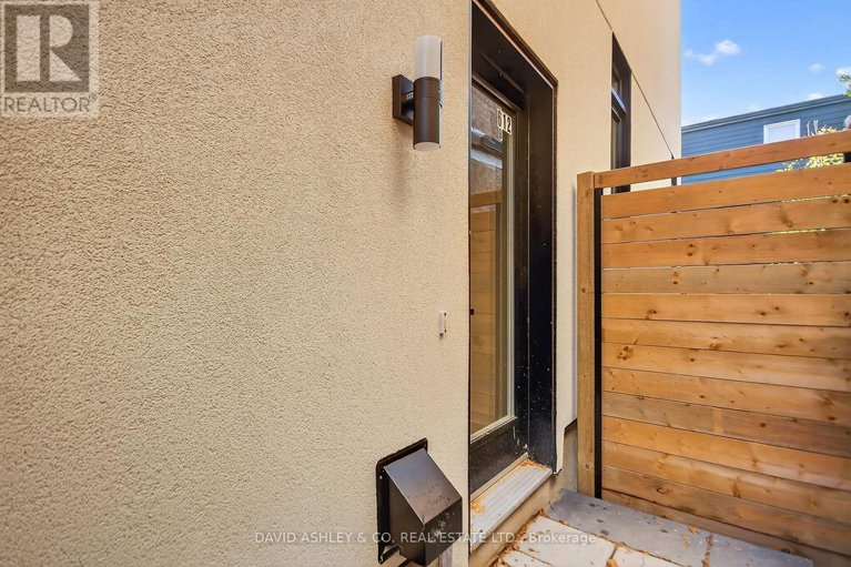 28963982/612-tweedsmuir-avenue/westborohampton-park/ottawa/ontario/K1Z5P3_28