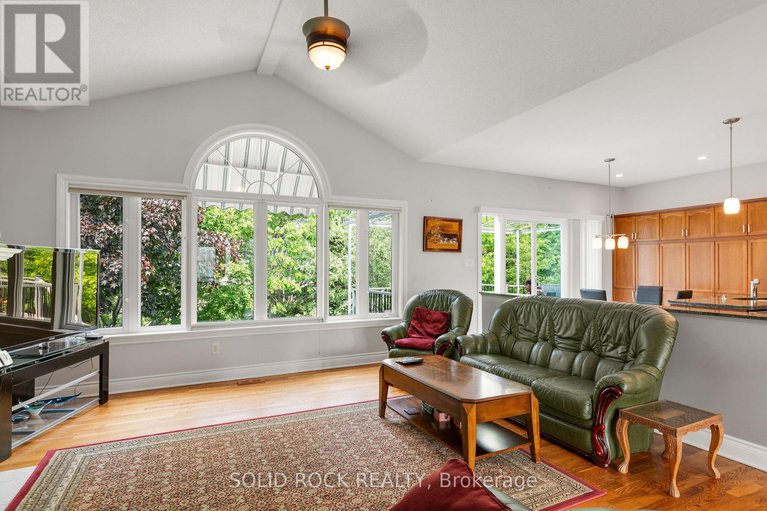 28419528/49-caribou-avenue/stittsville-south/ottawa/ontario/K2S1X3_17