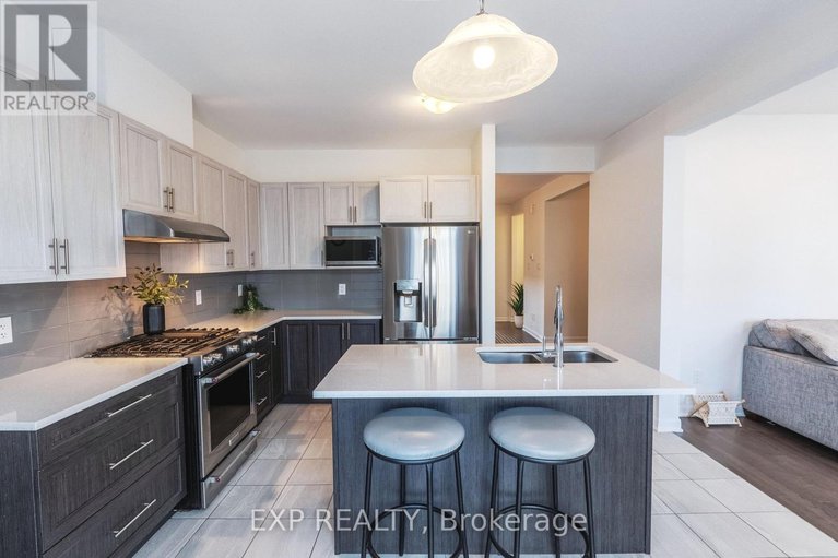 28597121/818-cappamore-drive/half-moon-bay/ottawa/ontario/K2J6V6_12