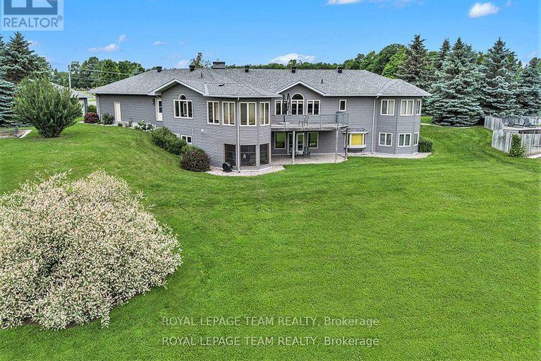 29238669/2124-cty-rd-18-road-s/north-grenville-twp-kemptville-south/north-grenville/ontario/K0G1J0_3