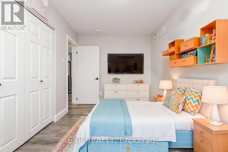 28520323/1885-arizona-avenue/urbandale-acres/ottawa/ontario/K1H6Z5_16