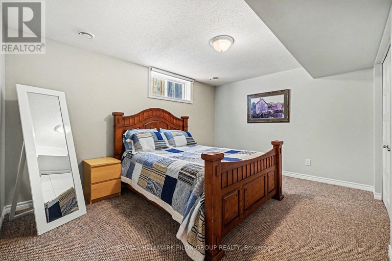 29541986/18-abbey-crescent/village-of-russell/russell/ontario/K4R0B5_20