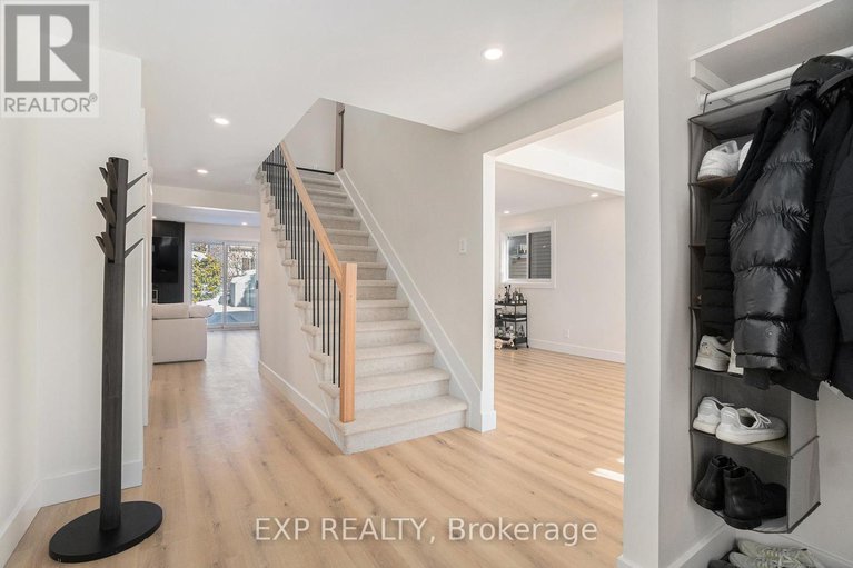 28268546/16-weybridge-drive/cedargrovefraserdale/ottawa/ontario/K2J2X2_2